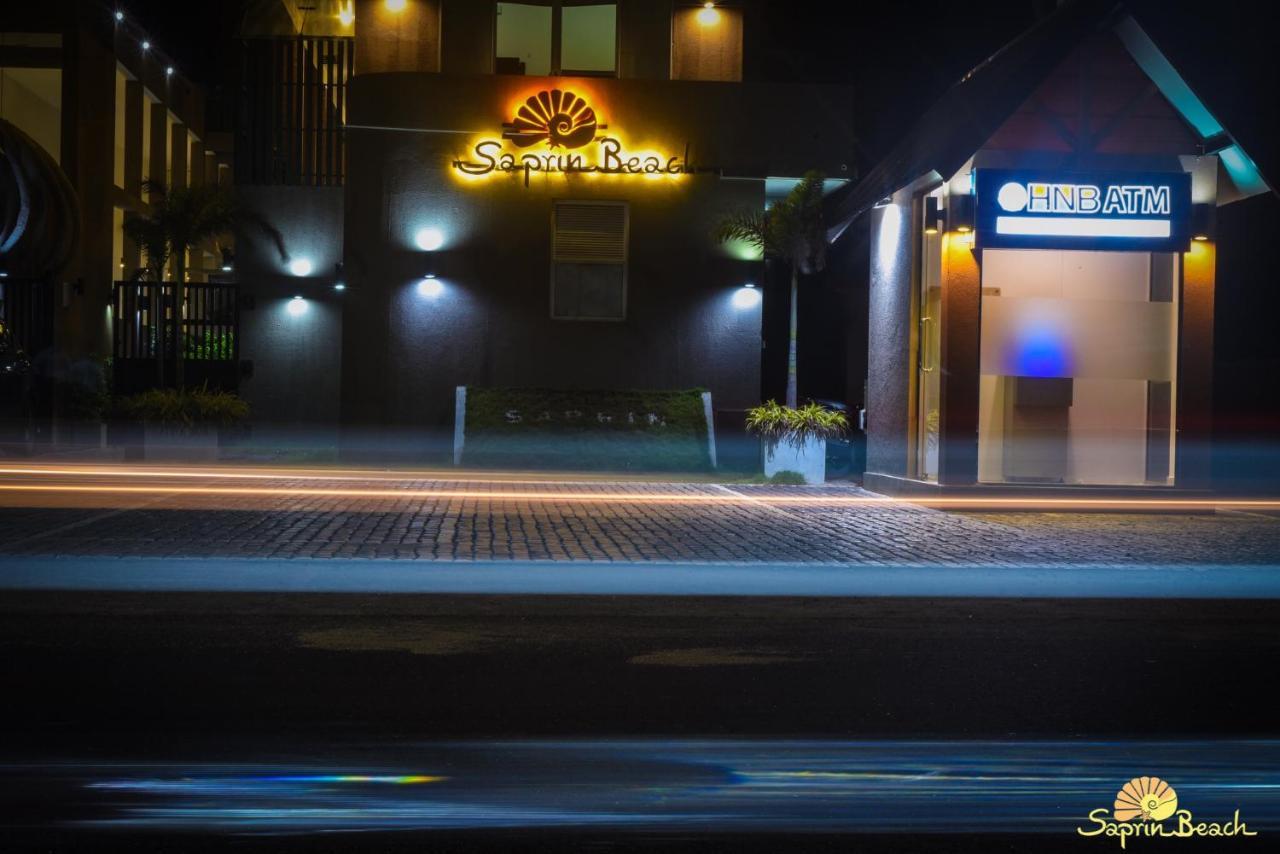 Saprin Beach Resort Uswetakeiyawa Bagian luar foto