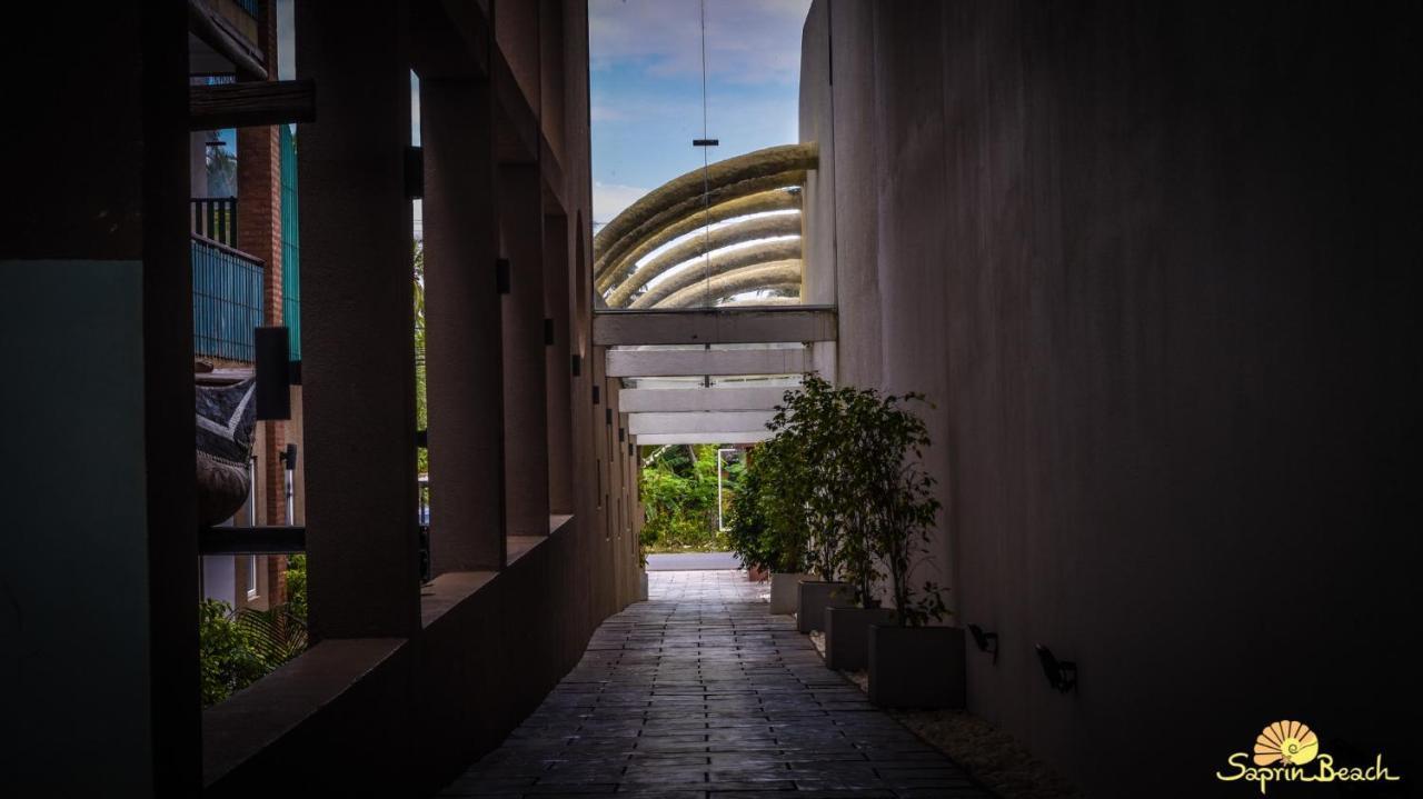 Saprin Beach Resort Uswetakeiyawa Bagian luar foto